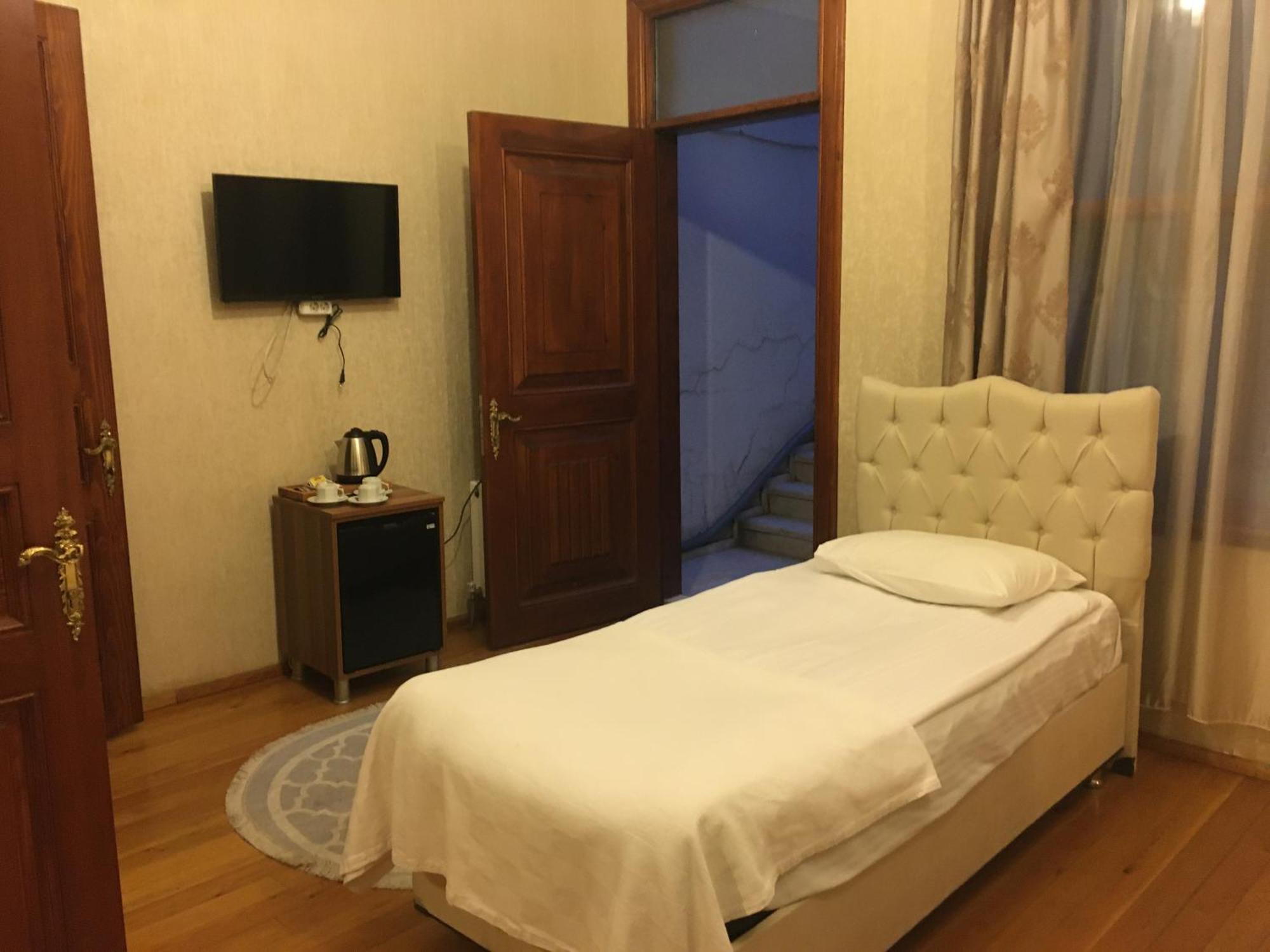 B&B Nuray 2*